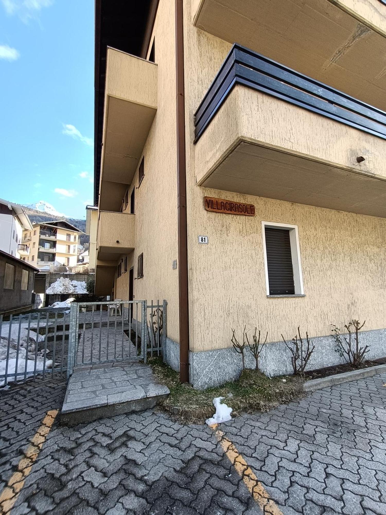 Ak House Apartment Aprica Luaran gambar